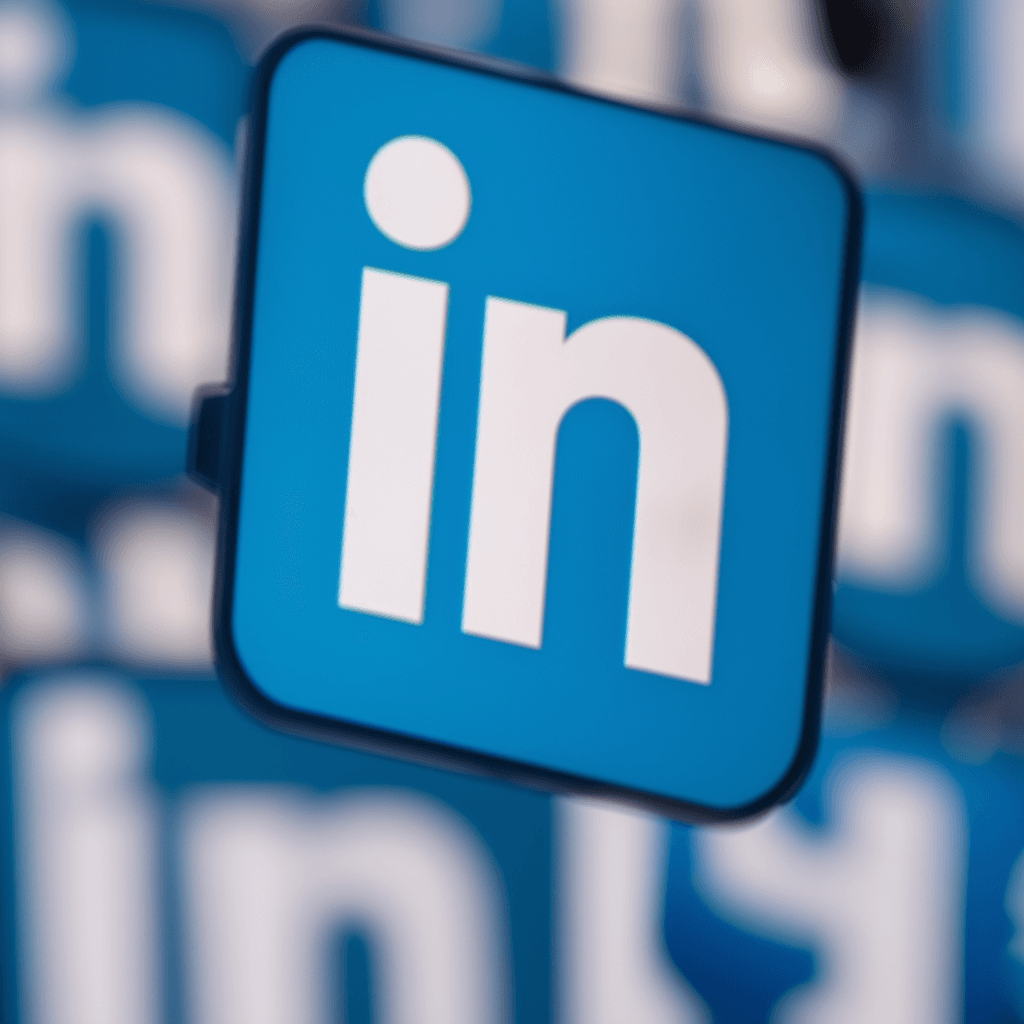 Boost Your LinkedIn Reach with Creaitor's AI LinkedIn Post Generator